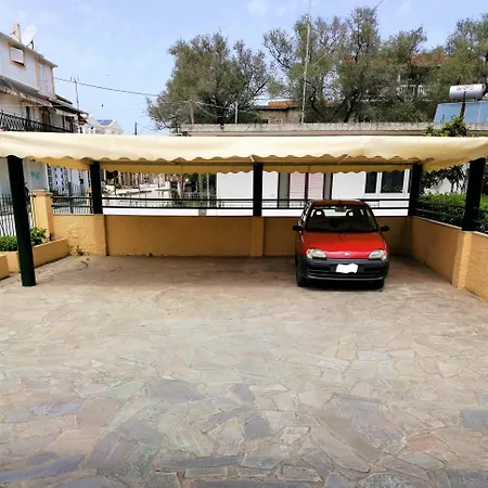 Nikos 1